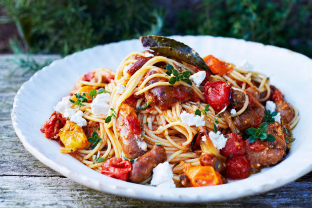 pasta recipes with tomatoes and sausage in tomatoes
