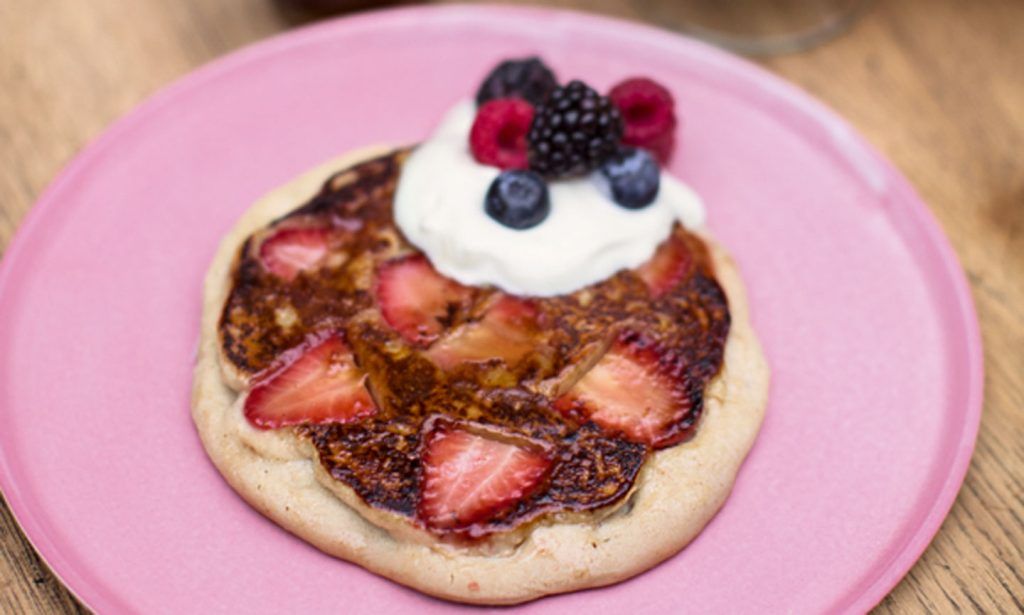 How to make vegan pancakes - strawberry buckwheat pancakes