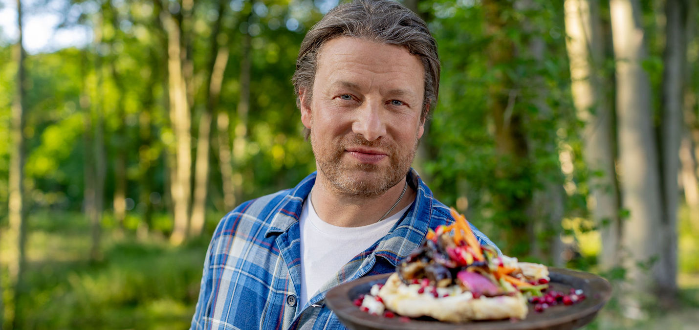 Jamie Oliver  Official website for recipes, books, tv shows and restaurants