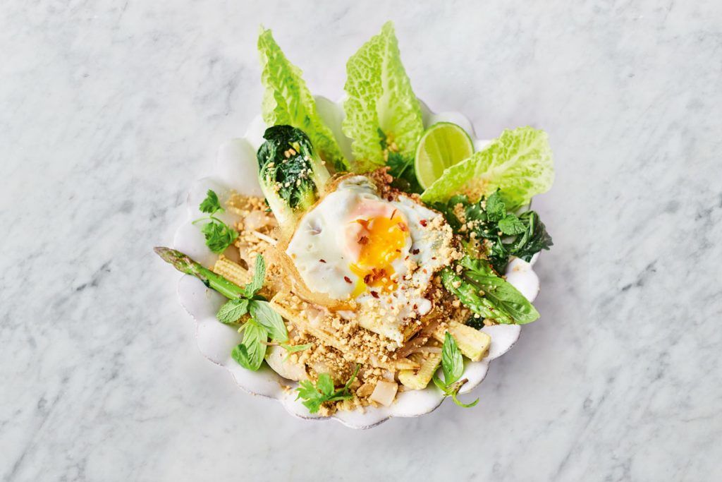 How to use up lettuce - bowl of pad thai