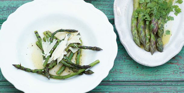 Asparagus with parmesan grated on top