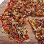 caramelized onion and bacon pizza with cheese
