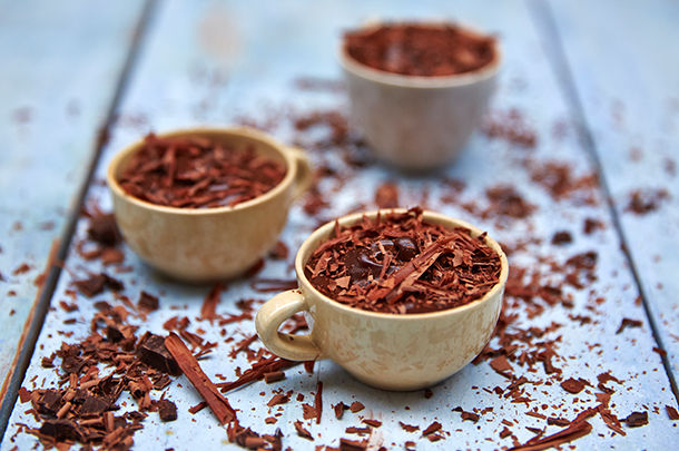 crushed cinnamon in cups