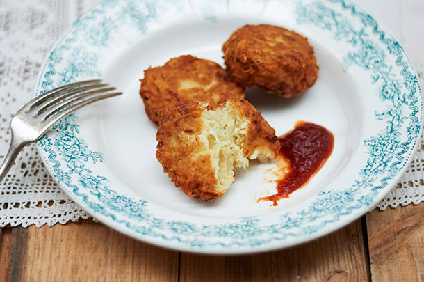 latkes with tomato sauce on the side