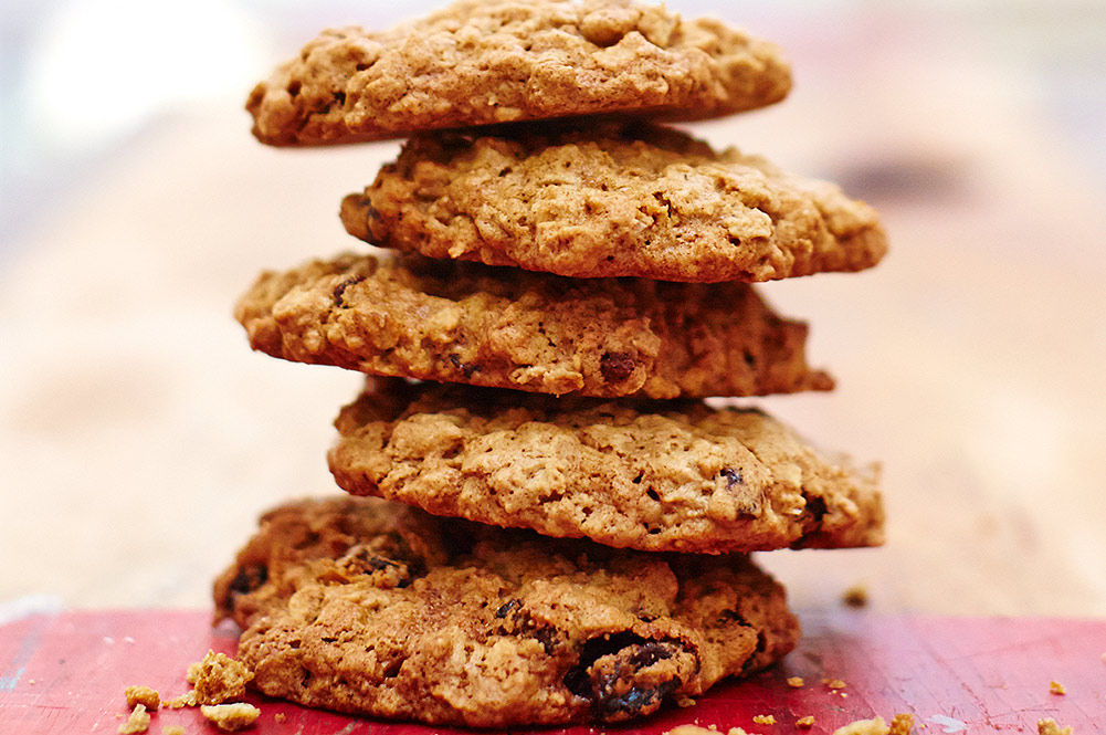 oat biscuits with currants in stacked on top of each other