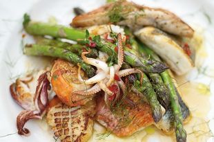 Asparagus & Mixed Fish Grill 