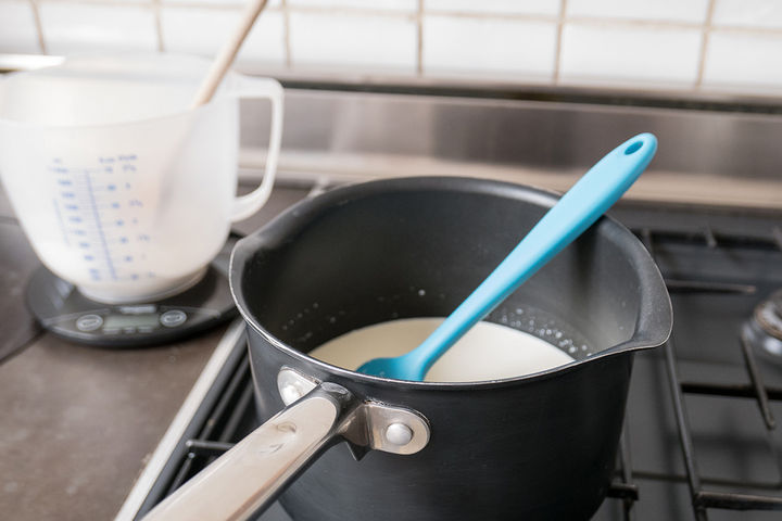 Image of milk and cream in a saucepan