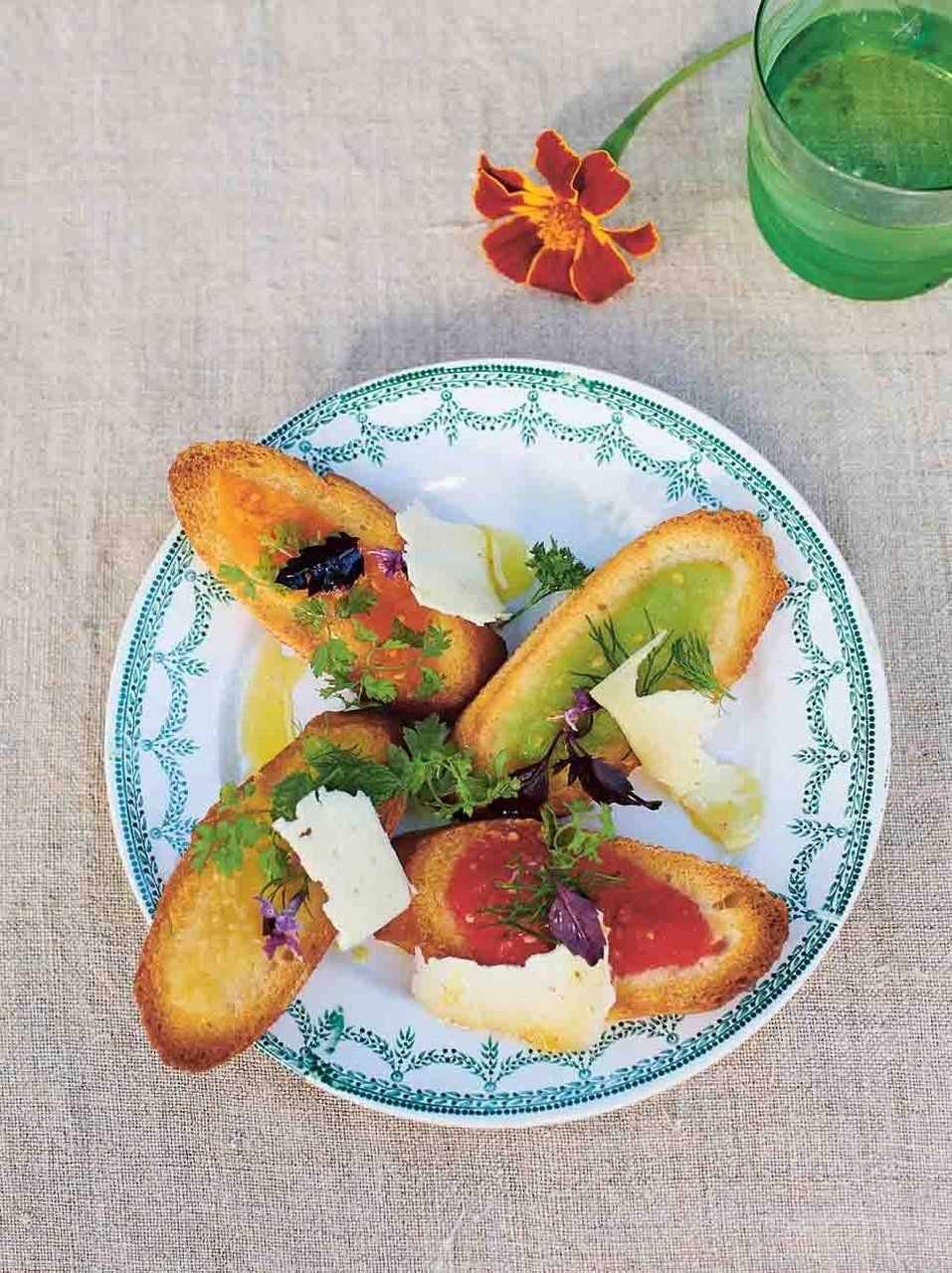 Rainbow tomato crostini