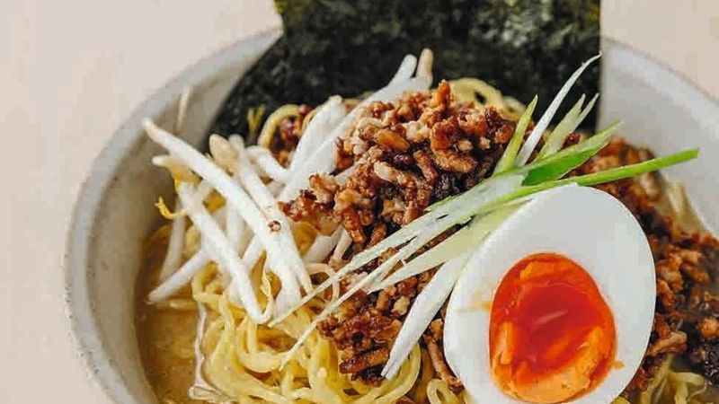 Jamie Oliver ALMOST Made Ramen 