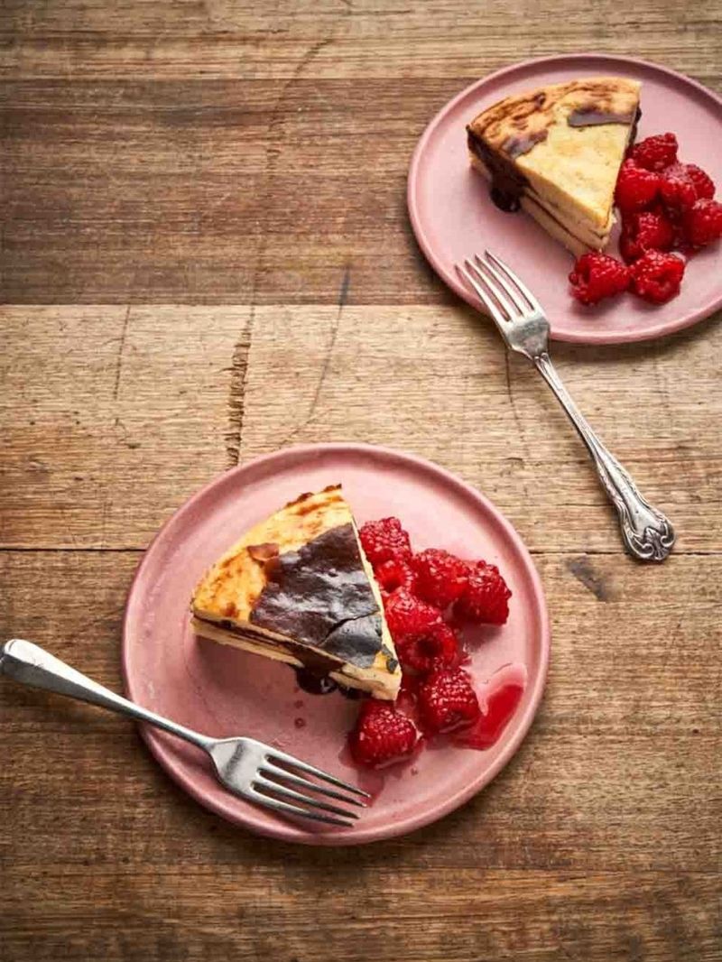 Vanilla & chocolate layered cheesecake