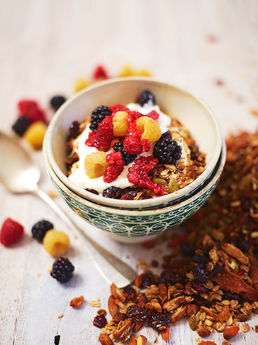 Super toasted granola with chewy fruit