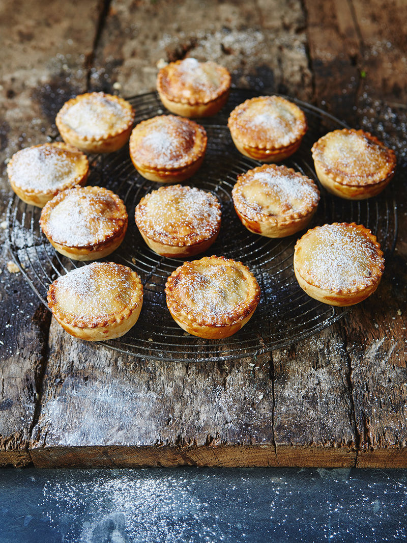 Mincemeat Pie - Traditional British Recipe