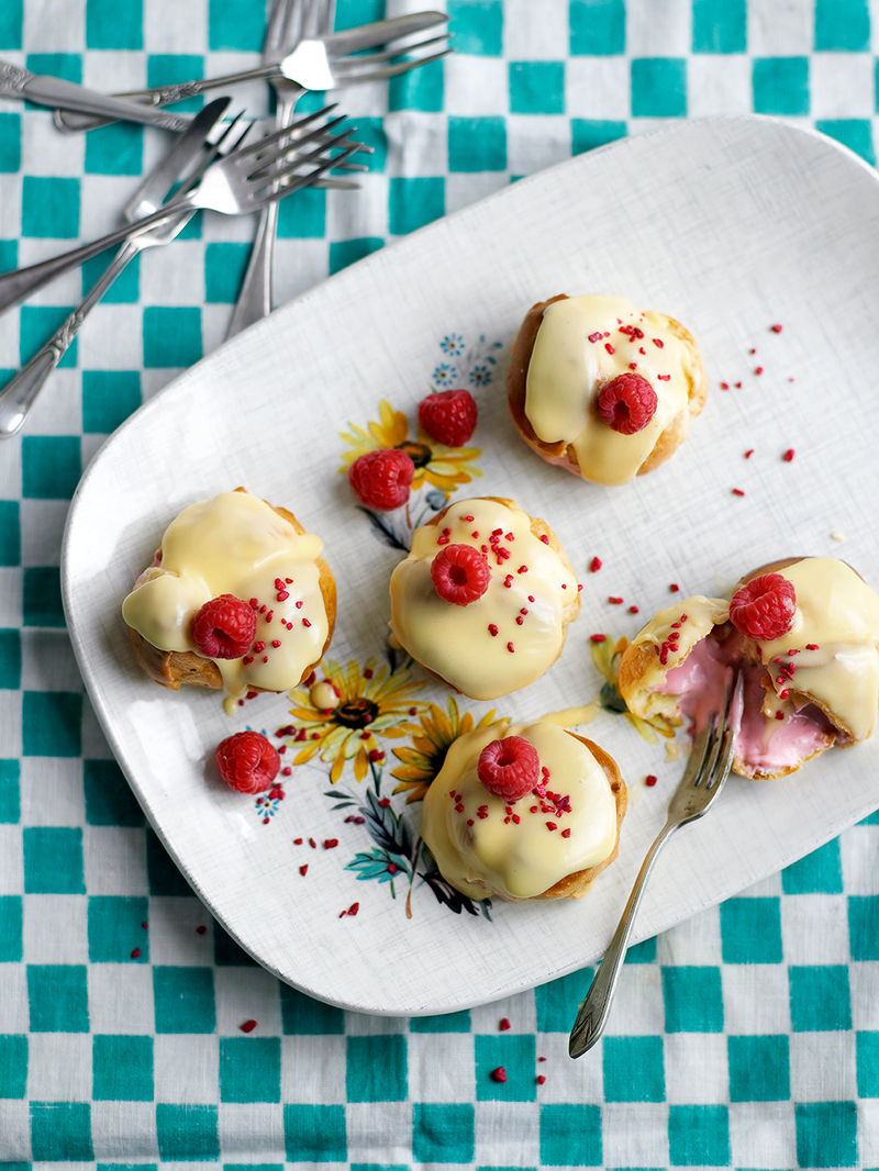 Passion-berry choux buns