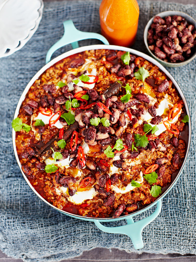 Chilli con carne with popped kidney beans