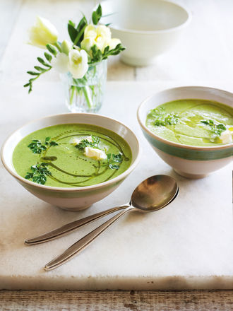 Chilled pea & chervil soup with crème fraîche