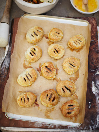 Charming Eccles cakes