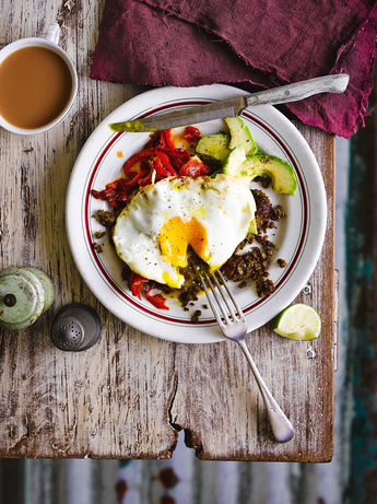 Refried lentils with eggs & salsa