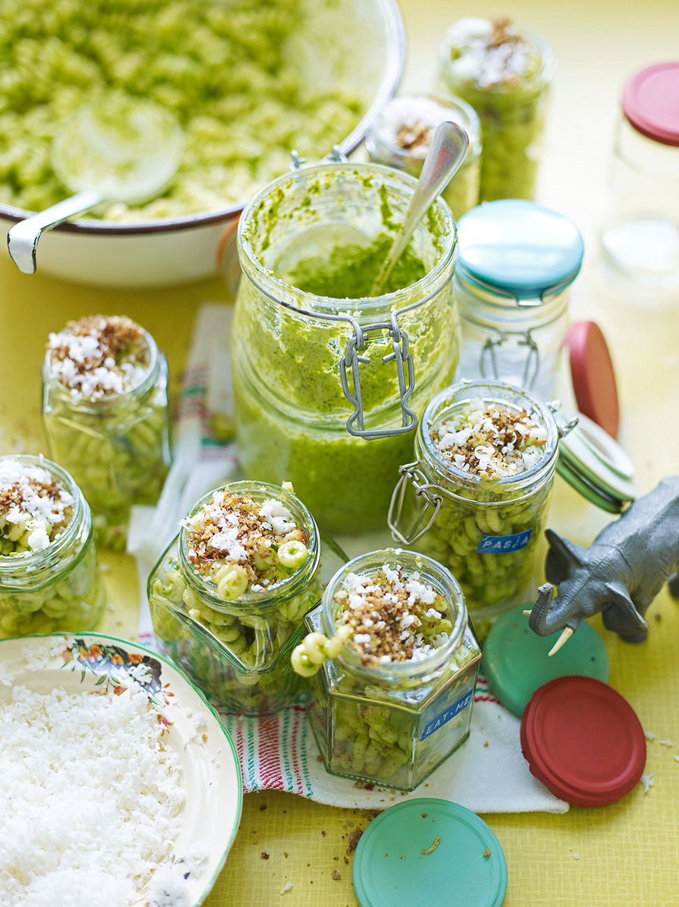 Pea Popeye pesto pasta