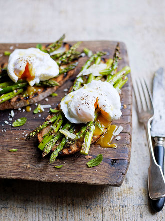 Grilled asparagus & poached egg on toast