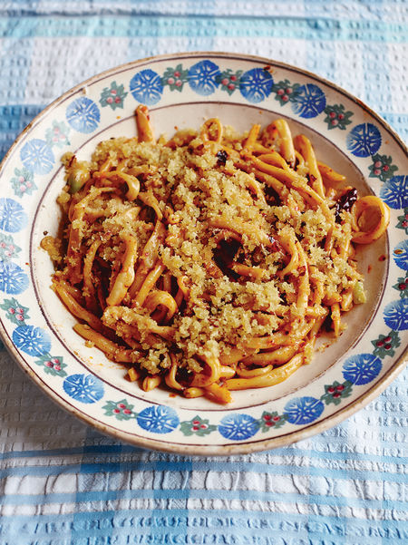Lure Kro til Pangrattato pasta recipe | Jamie Oliver pasta recipes