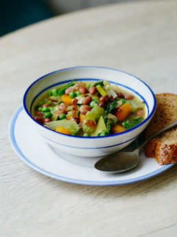 Jools’ wholesome veg & bean soup