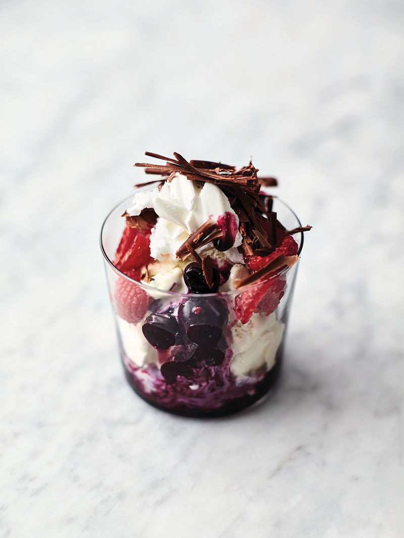 verwennen filosoof cultuur Berry meringue ripple | Jamie Oliver dessert recipes