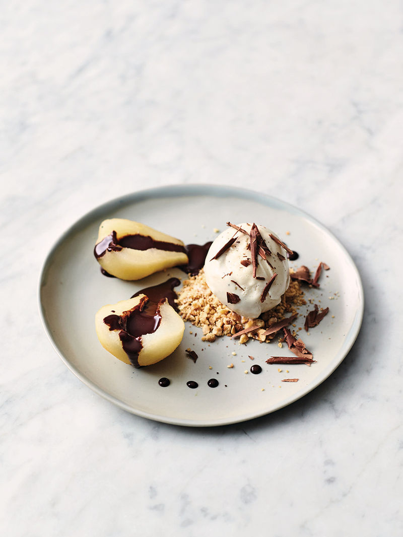 Vechter Moderniseren Glimmend Boozy pears & chocolate | Jamie Oliver fruit recipes