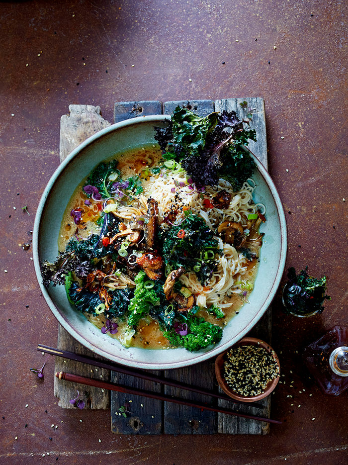 Super noodle ramen with kale & barbecue mushrooms