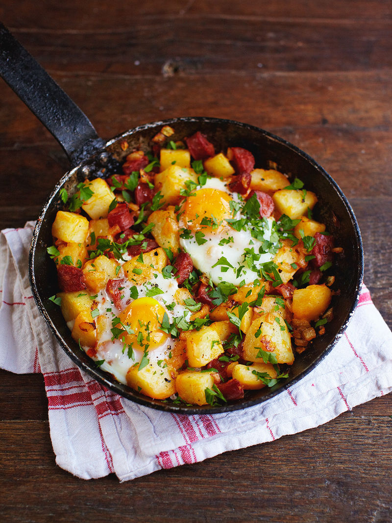 Chorizo & potato hash recipe | Jamie magazine recipes
