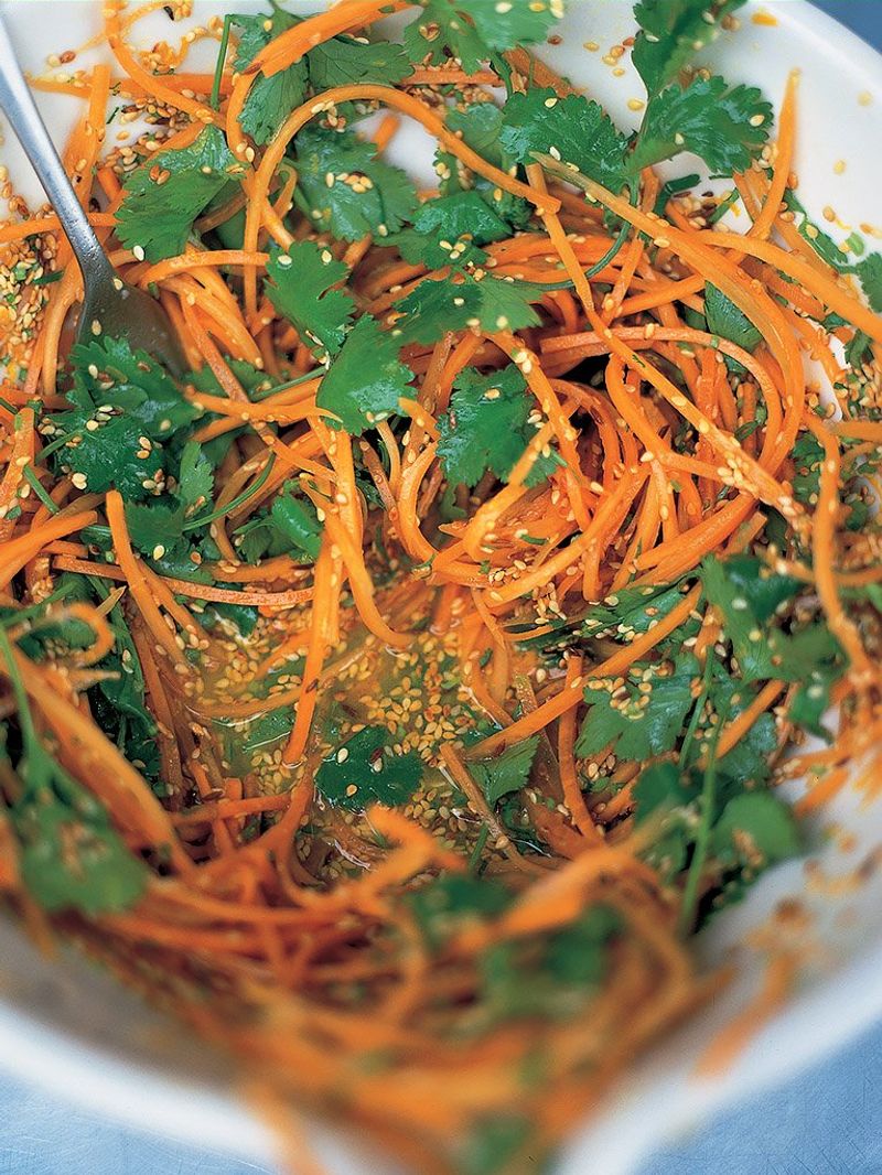 Carrot & coriander crunch salad