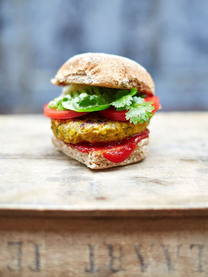 Dijk plotseling Paar Homemade veggie burgers | Jamie Oliver burger recipes