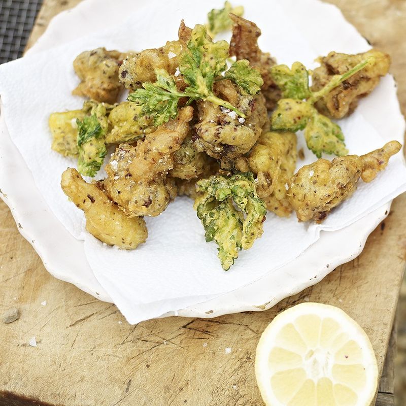 Curried cauliflower fritters image