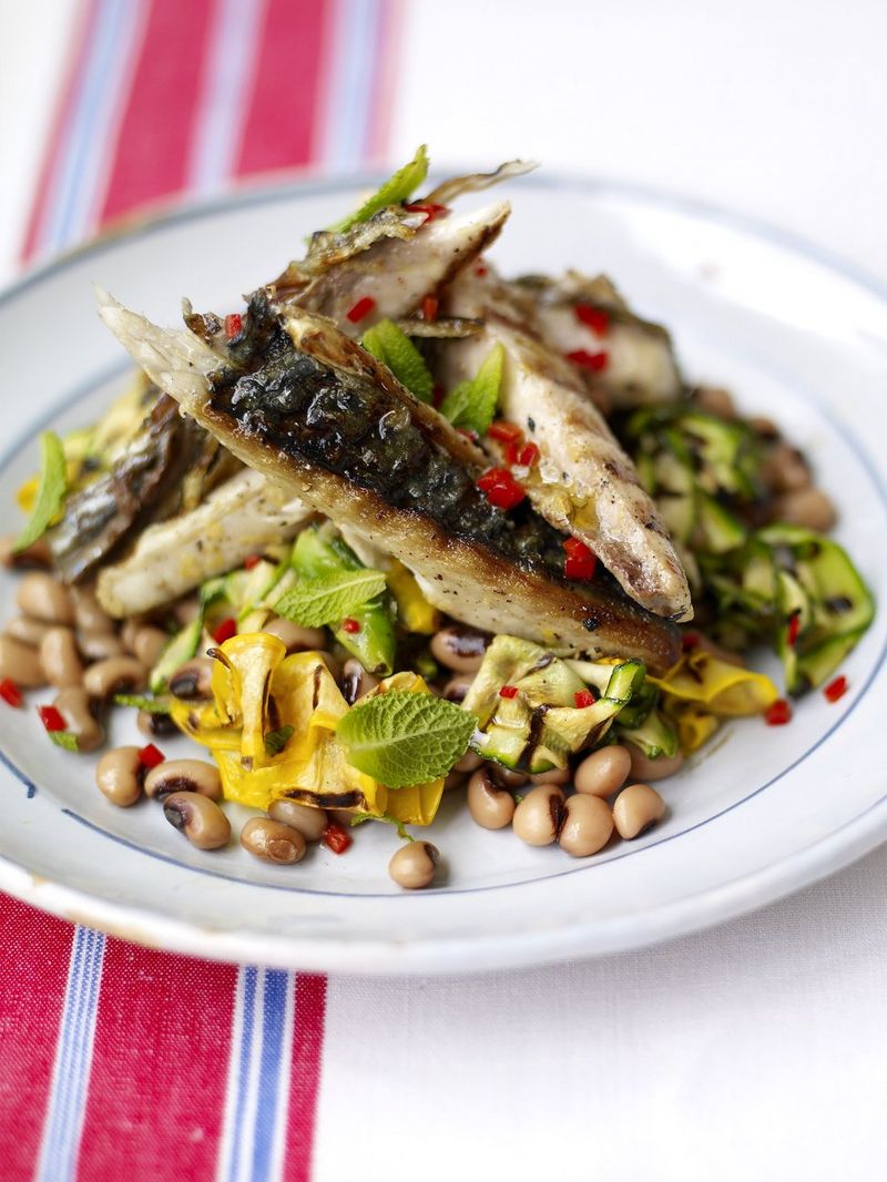 Griddled mackerel with a courgette and bean salad