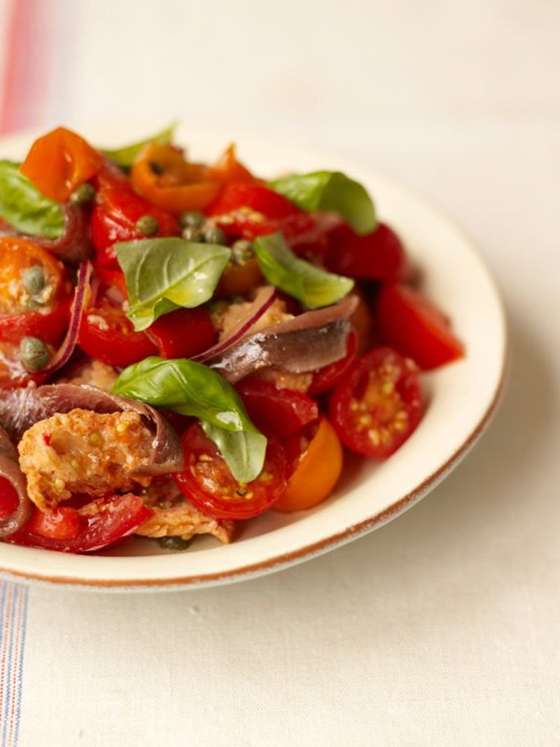 Italian tomato and bread salad