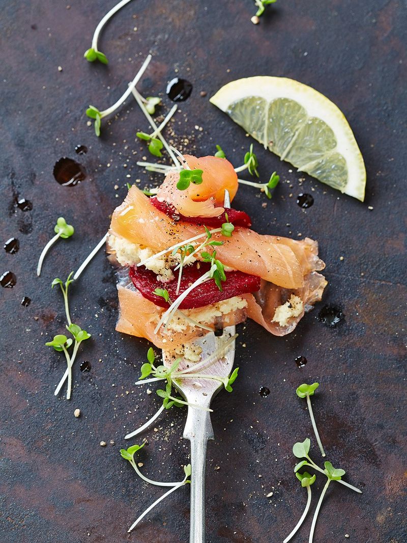DIY party combos - smoked salmon with horseradish and beetroot
