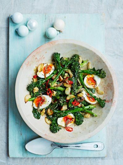 Broccoli & boiled egg salad