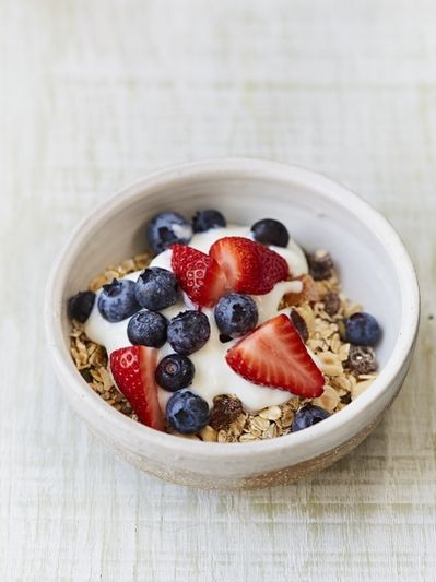 DIY oaty fruity cereal