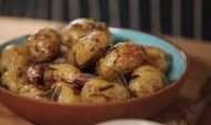 Using Jamie Oliver&#8217;s chilli, rosemary and garlic herb crust: Jamie&#8217;s Food Team