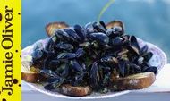 Steamed ​mussels with smoky bacon &#038; cider: Jamie Oliver