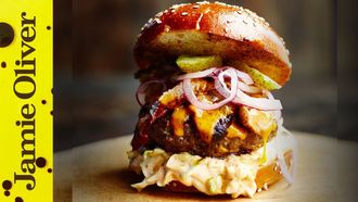 The ultimate cheese burger: Jamie Oliver &#038; DJ BBQ