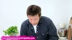Preparing an avocado: Jamie Oliver
